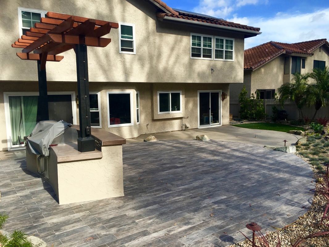 Custom hardscape stone walkway in San Diego