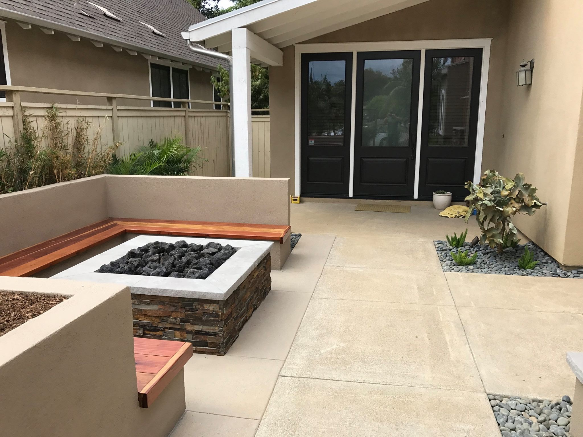 Retaining wall with plantings in San Diego